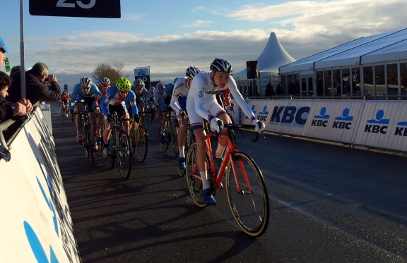 The Under 23's set off, lead by the series leader